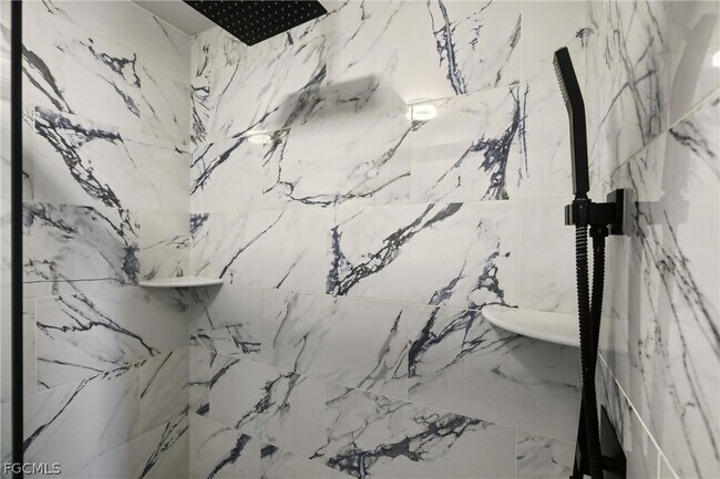 Building Photo - 3404 2nd St SW