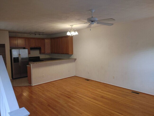 Building Photo - 1517 A Parks Avenue