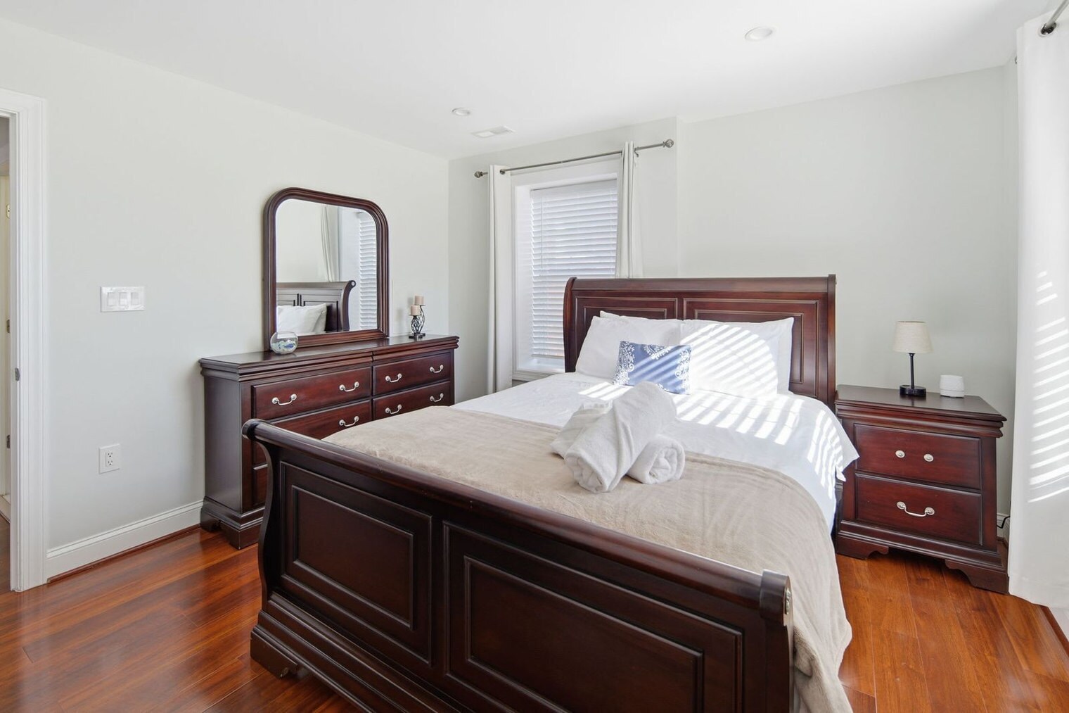 Building Photo - 1304 Van Buren St NW