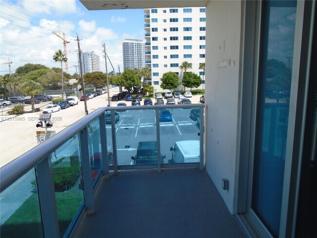 Building Photo - 7501 E Treasure Dr