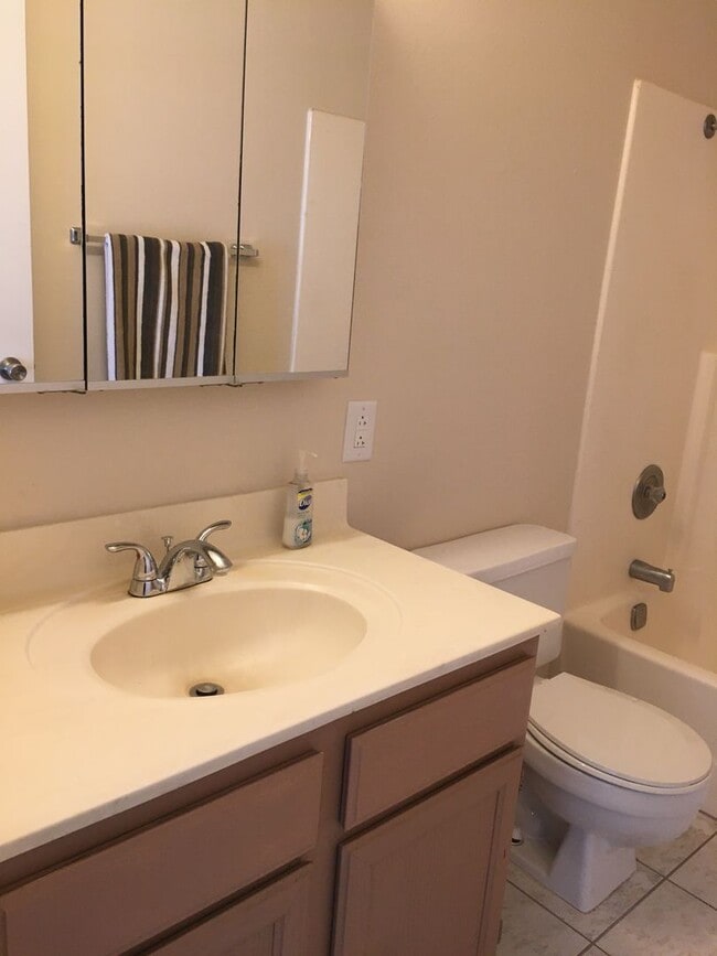 Building Photo - Great Location close to shopping at Durango and Summerlin Parkway