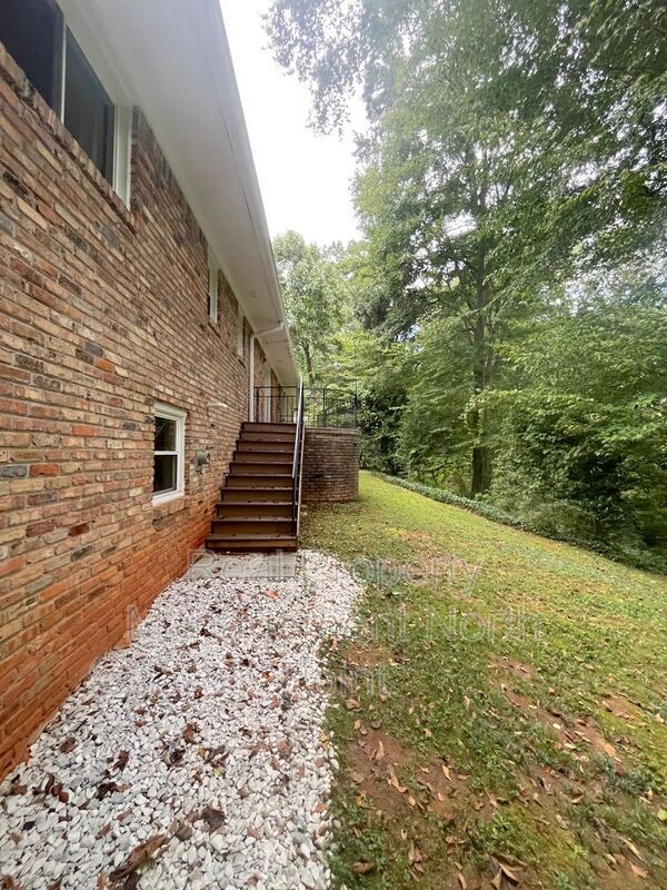 Building Photo - 2301 Echo Hills Cir NE