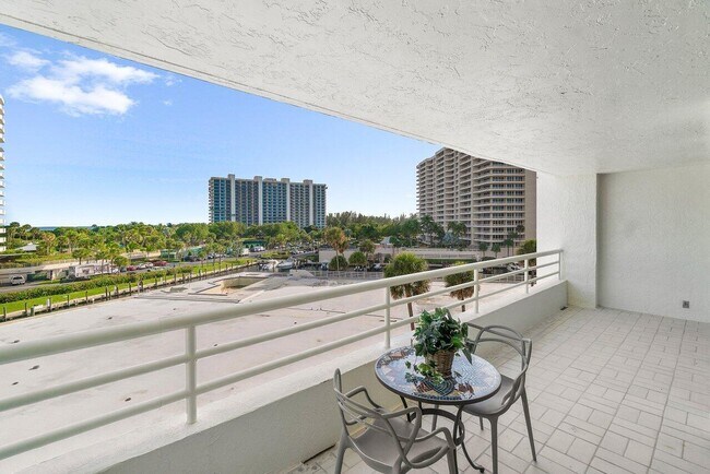 Building Photo - 4201 N Ocean Blvd