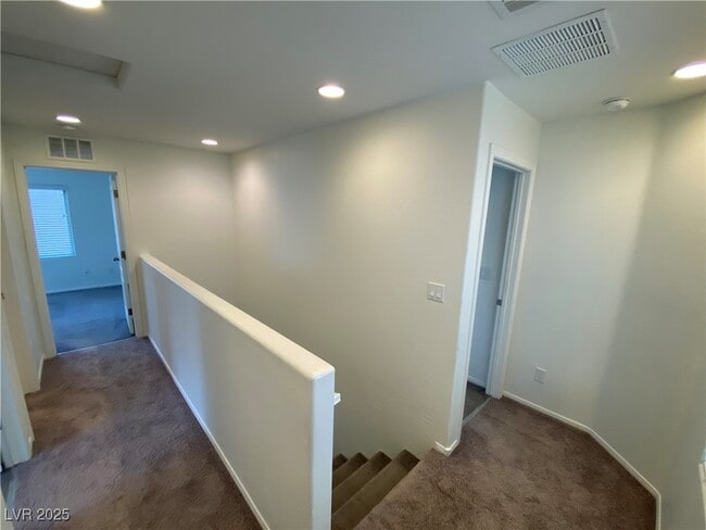 Building Photo - 10436 Yew Blossom Ave