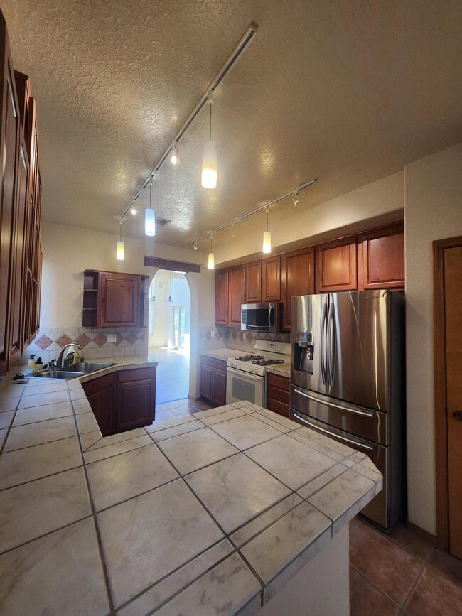 Building Photo - 13243 Silver Peak Pl NE