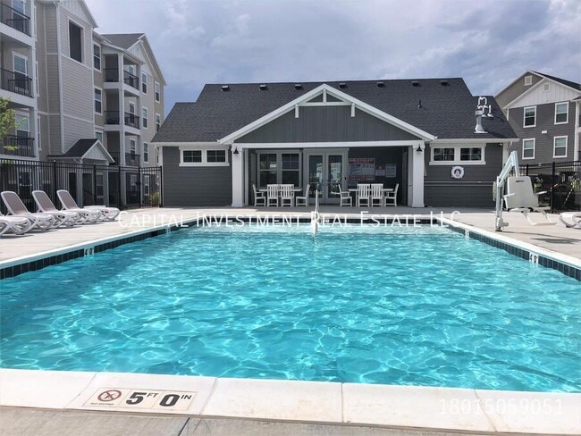 Building Photo - 14642 Bloom Dr