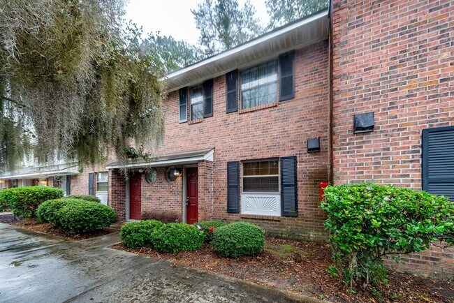 Building Photo - 3 Bedroom 2.5 Bath Condo in Parsonage Point - West Ashley