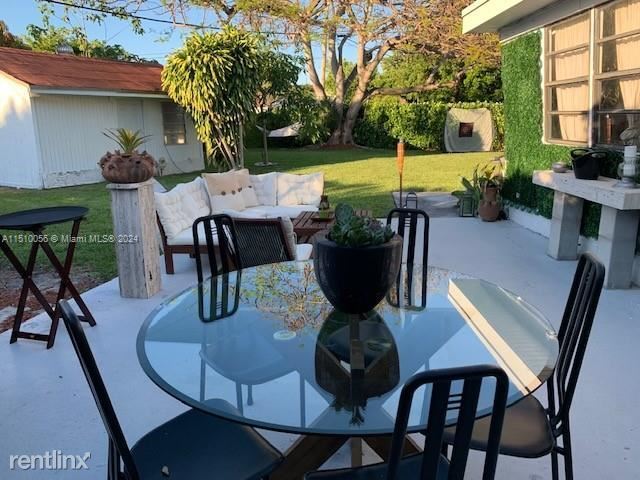 Building Photo - 3 br, 3 bath House - 6811 SW 52nd St