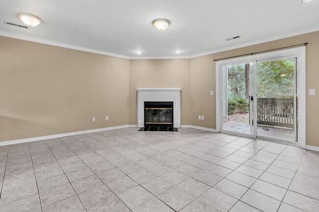 Building Photo - Pond View 3 Bedroom, 2 Bath Home in Ashley...