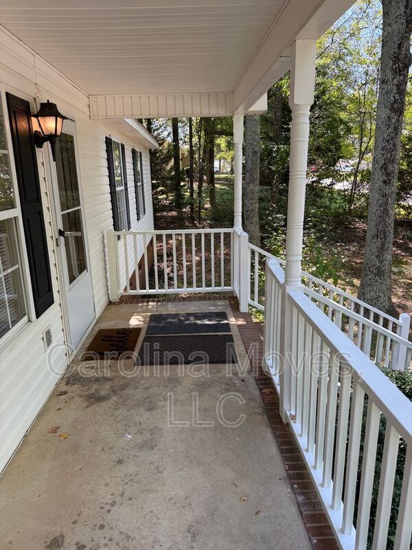 Building Photo - 58 Charterhouse Ave