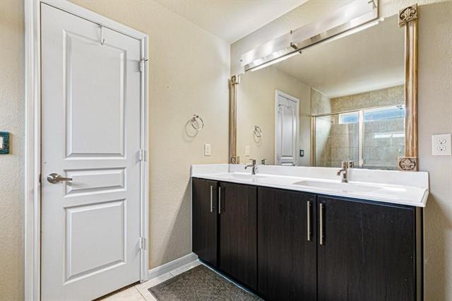 Building Photo - 2106 Blakehill Dr