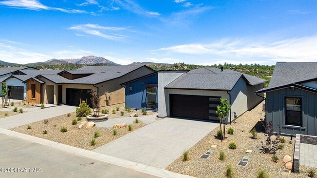 Building Photo - Beautiful Home in a Stunning 55+ Community...