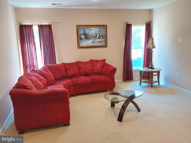Building Photo - 25091 KINGSCOTE Ct