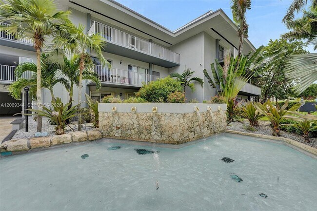 Building Photo - 7401 SW 82nd St
