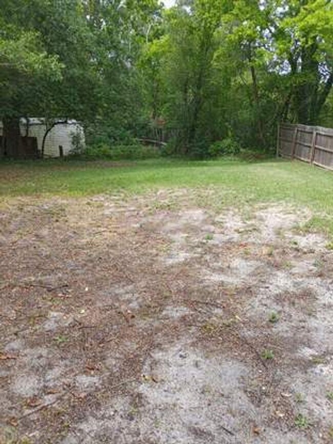 Building Photo - Charming North Augusta Living on a Spacious 1-Acre Lot!
