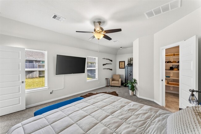 Building Photo - 32239 Cedar Crst Dr