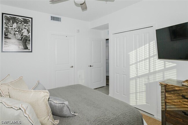 Building Photo - 15835 Green Acres Avenue Unit 3311