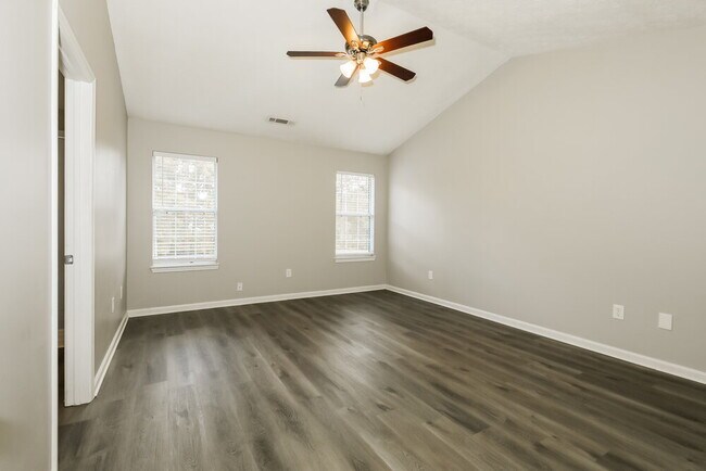 Building Photo - 11752 Spring Lake Way