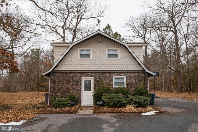 Building Photo - 6605 Ellenwood Dr