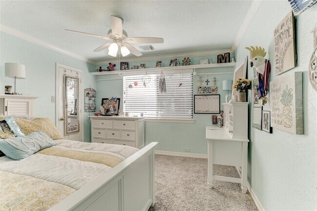 Building Photo - 1706 Country Squire Dr