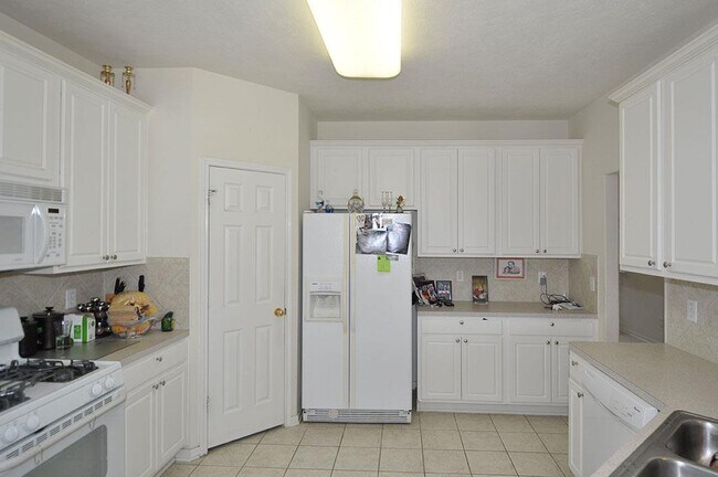 Building Photo - 15114 Brookwood Bridge Ln