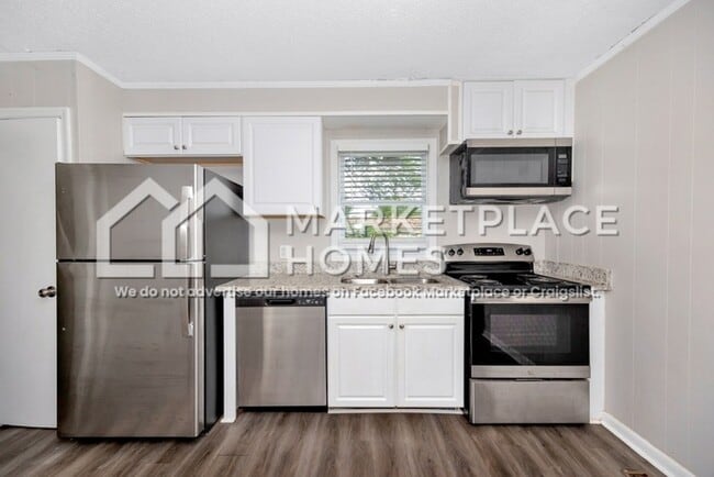 Building Photo - 104 Edinburgh Dr