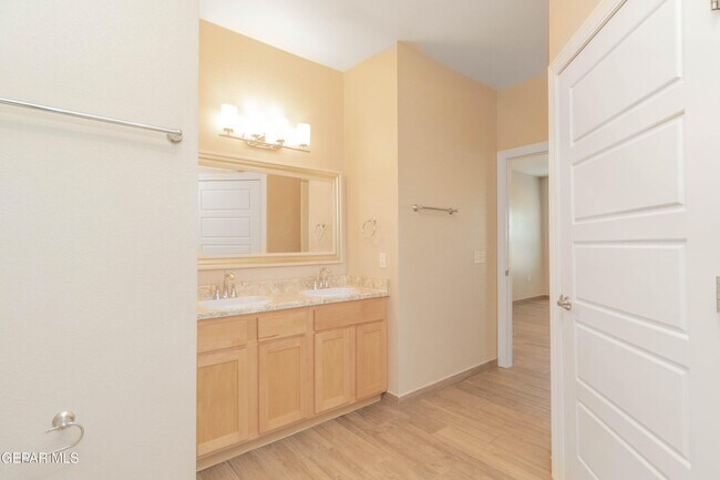 Building Photo - 14993 Eddie Mullens Ct