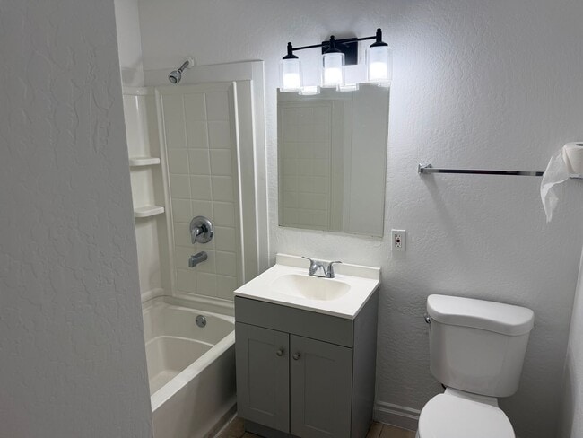 Building Photo - Affordable 1 Bedroom Condo in Central Las Vegas