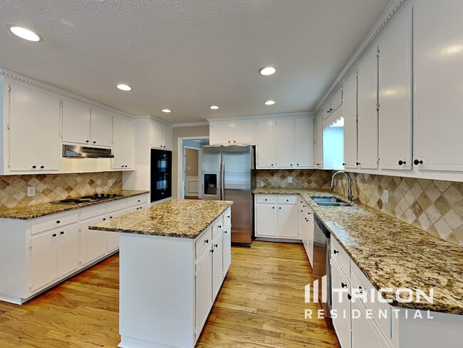 Building Photo - 2014 Greyfield Dr NW