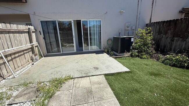 Building Photo - 1044 Ashley Ave
