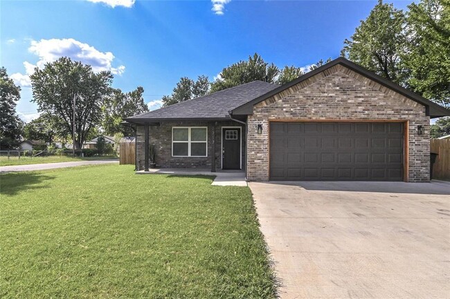 Primary Photo - 1717 Breckenridge Dr