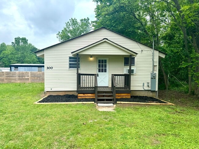 Primary Photo - Cute 2 Bedroom 1 Bath House in Jacksonville
