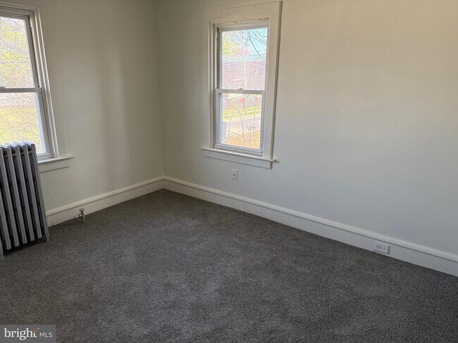 Building Photo - 3202 Swede Rd