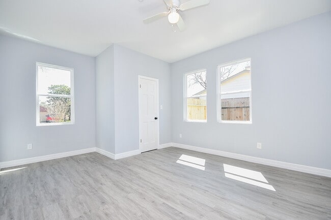 Building Photo - 10322 Rancho Bernardo Ln