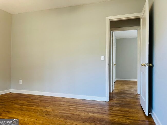 Building Photo - 32 N Cove Dr