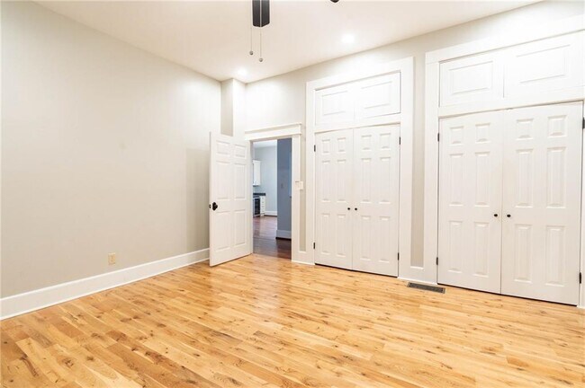 Building Photo - 311 Josephine St NE