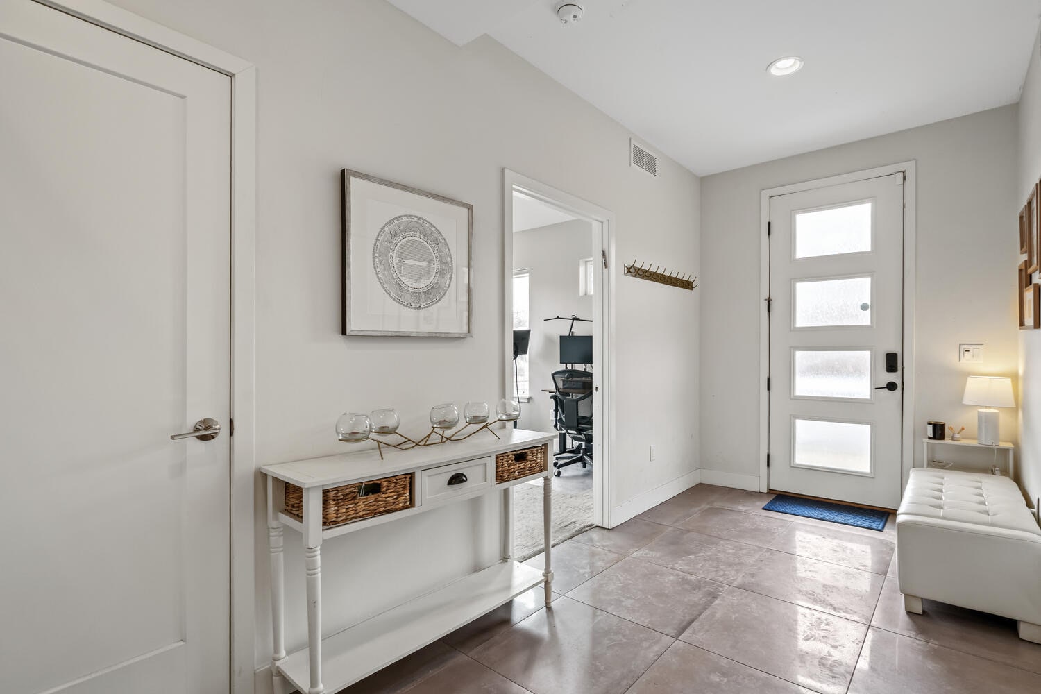 Building Photo - 4001 W Conejos Pl