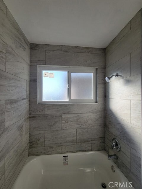 Building Photo - 409 E Market St