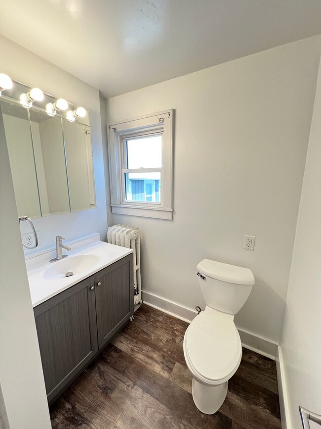 Building Photo - AVAILABLE JUNE - 4 Bed 2 Bath w/ Bonus Room & Garage