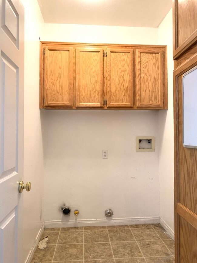 Building Photo - Tyner Ranch Home