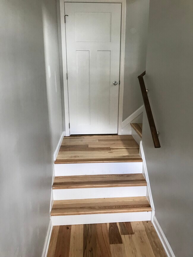 Building Photo - 546 Southern Ave