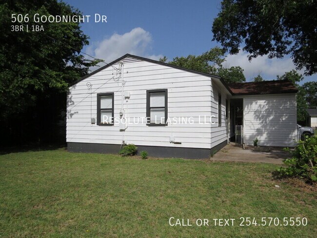 Building Photo - 506 Goodnight Dr