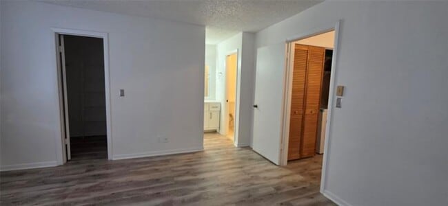 Building Photo - 1381 Sussex Dr