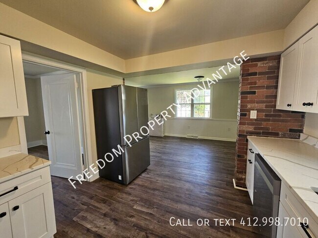 Building Photo - 462 McKinley Ave