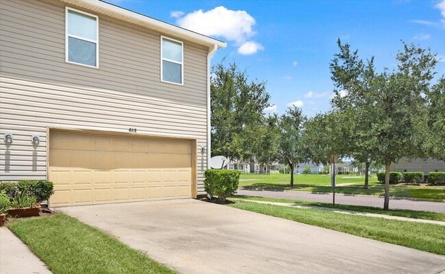 Building Photo - 612 Wishing Wy