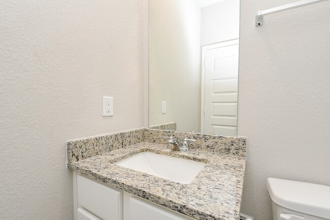 Building Photo - 14042 Chinook Dr