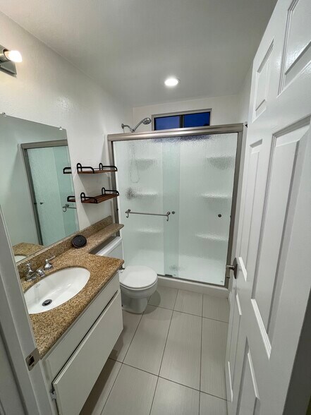 Building Photo - 305 Coral Reef Dr