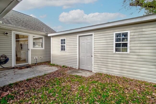 Building Photo - 3811 Doe Clearing Ct