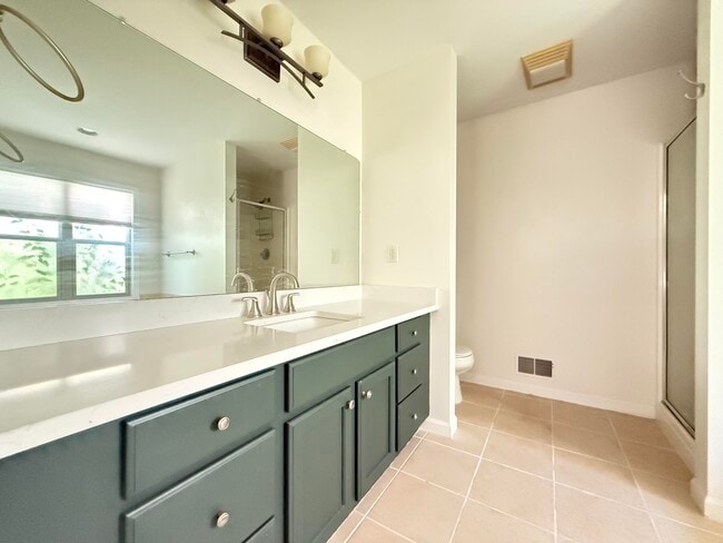 Building Photo - 603 E Castlebury Cir