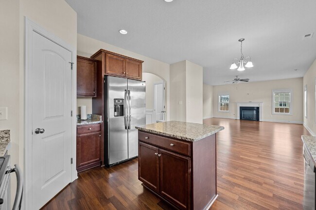 Building Photo - 304 Little Egret Ln